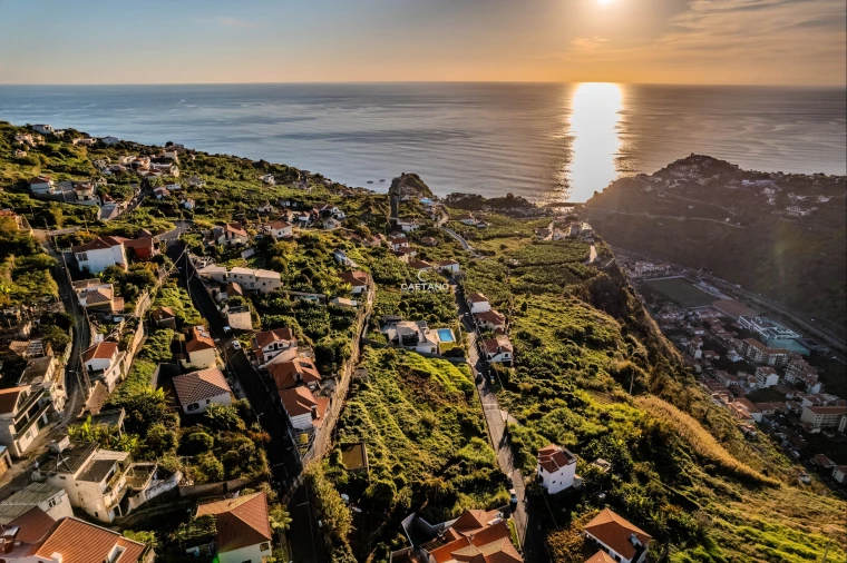 Moradia T4 para Venda em Ribeira Brava Foto 13