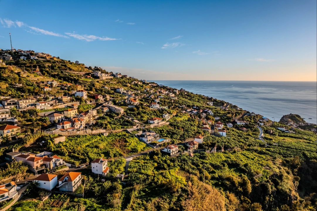 Moradia T4 para Venda em Ribeira Brava Foto 10
