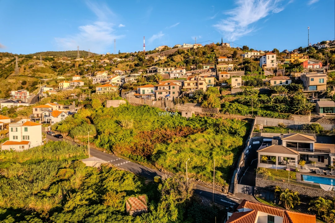 Moradia T4 para Venda em Ribeira Brava Foto 10