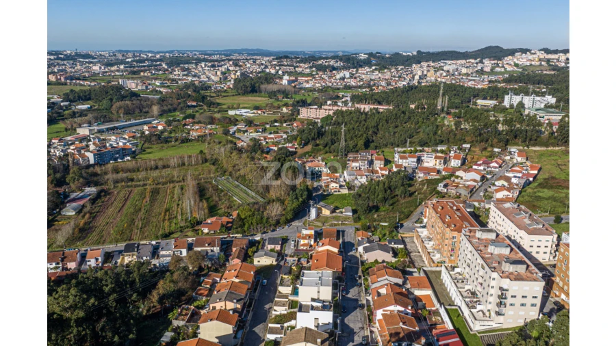 Terreno para Venda em Fânzeres e São Pedro da Cova Foto 7