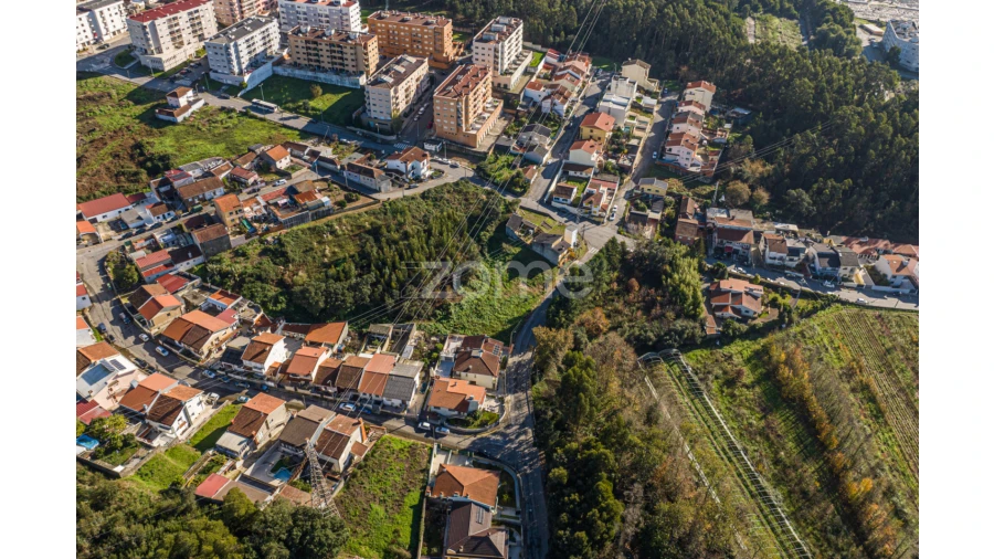 Terreno para Venda em Fânzeres e São Pedro da Cova Foto 10