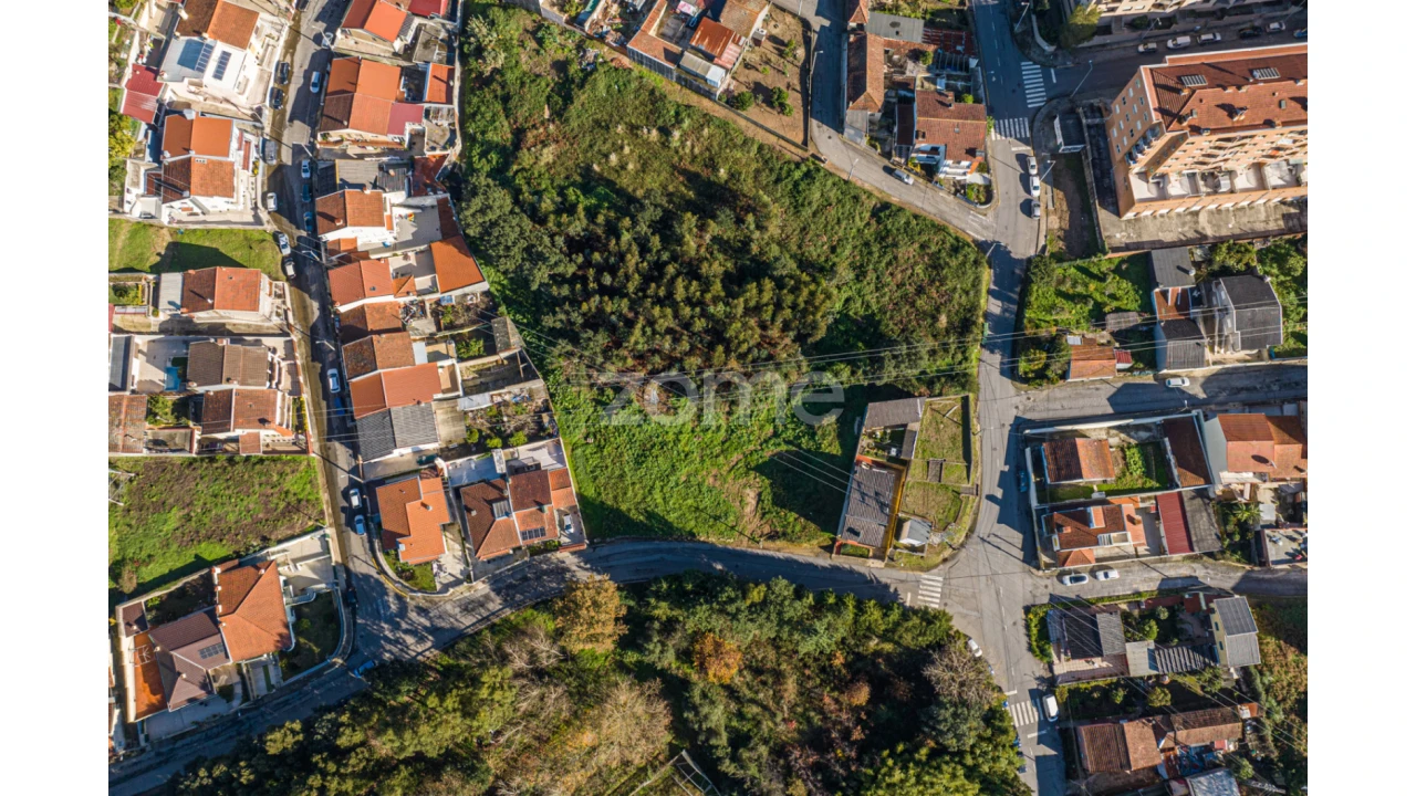 Terreno para Venda em Fânzeres e São Pedro da Cova Foto 9