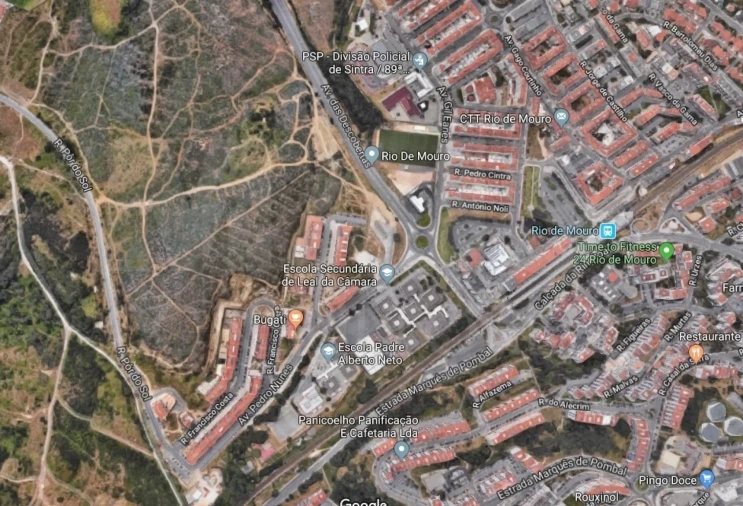 Terreno para Venda em Rio de Mouro Foto 3