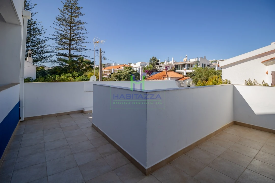 Apartamento T1 para Arrendamento em Luz Foto 13