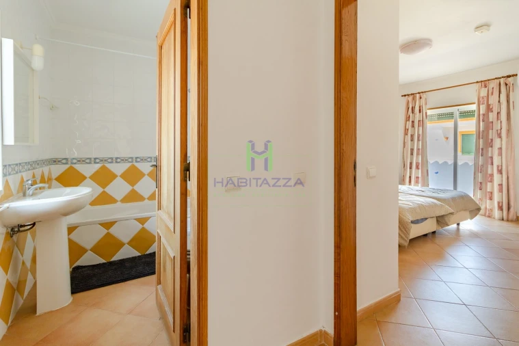 Apartamento T1 para Arrendamento em Luz Foto 19