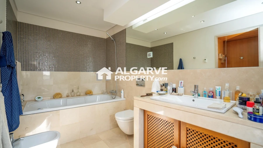 Moradia T9 para Venda em Conceição e Cabanas de Tavira Foto 25