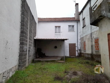 Moradia T3 para Venda em Sabugal e Aldeia de Santo António
