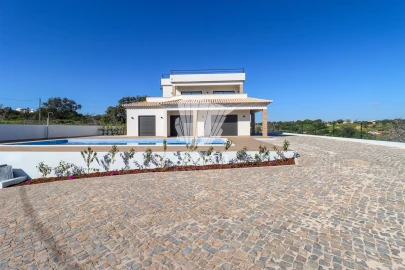 Moradia T4 para Venda em Lagoa e Carvoeiro