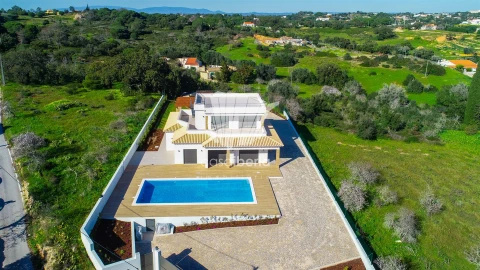 Moradia T4 para Venda em Lagoa e Carvoeiro