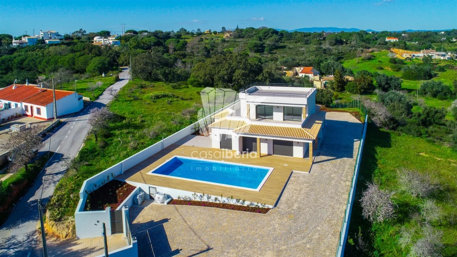 Moradia T4 para Venda em Lagoa e Carvoeiro Foto 34