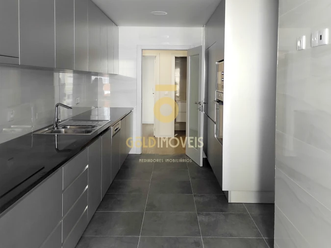 Apartamento T3 para Venda em Cedofeita, Santo Ildefonso, Sé, Miragaia, São Nicolau e Vitória Foto 8