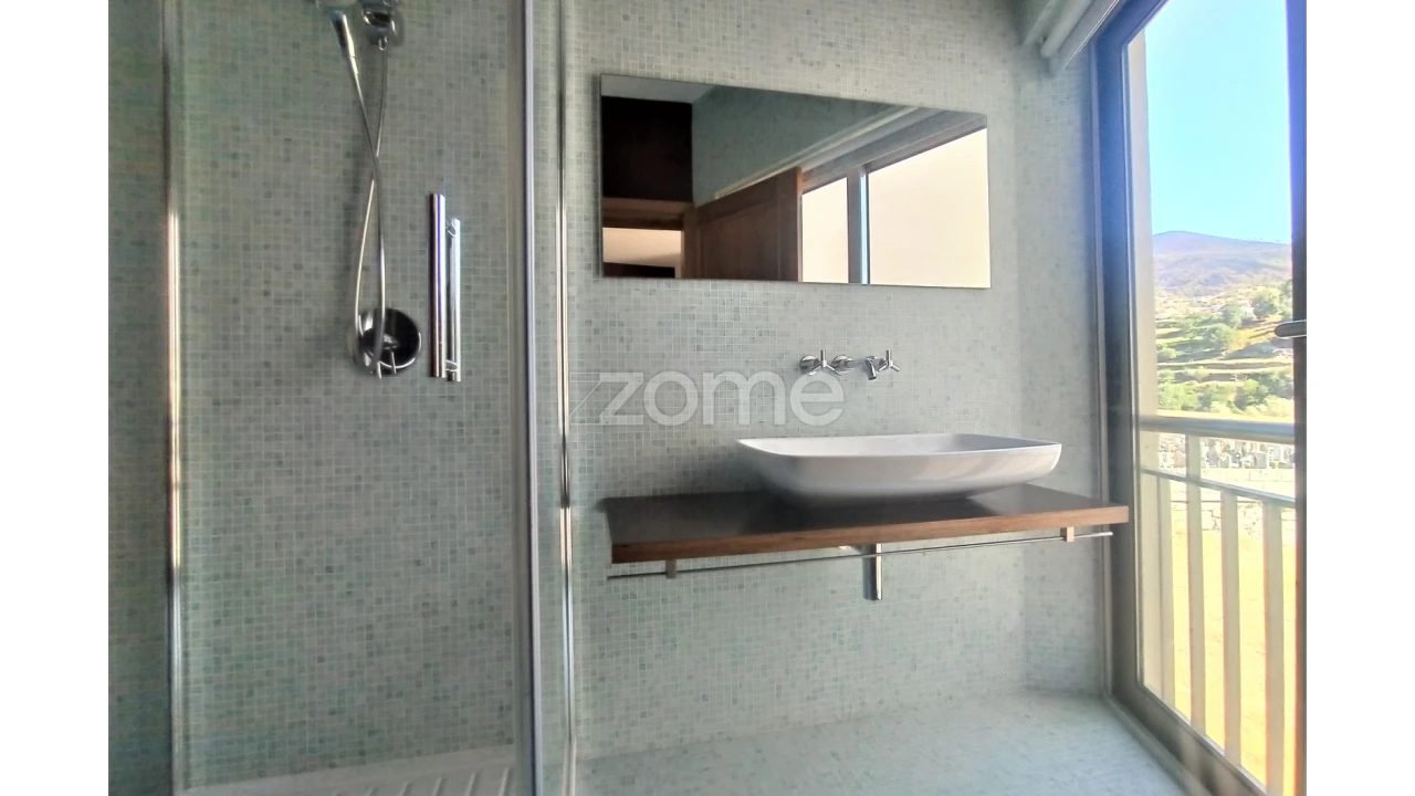 Moradia T4 para Venda em Teixeira e Teixeiró Foto 26