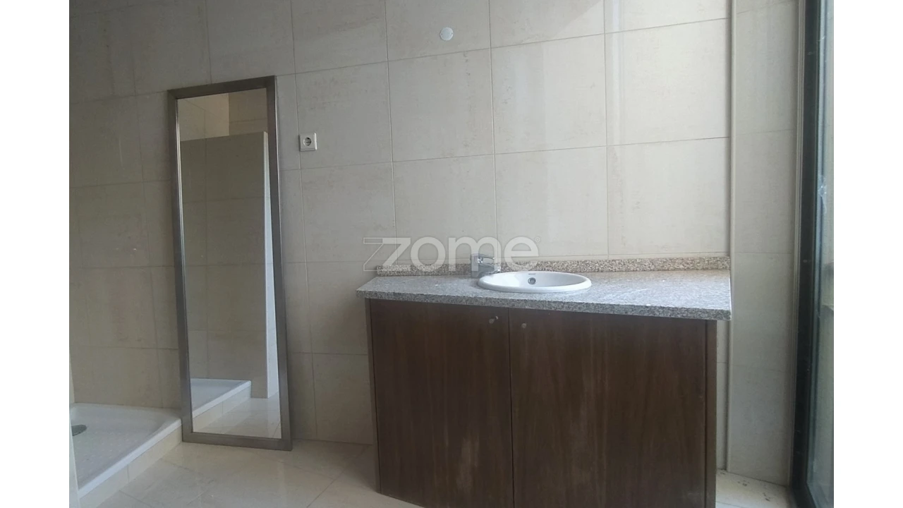 Moradia T4 para Venda em Teixeira e Teixeiró Foto 45