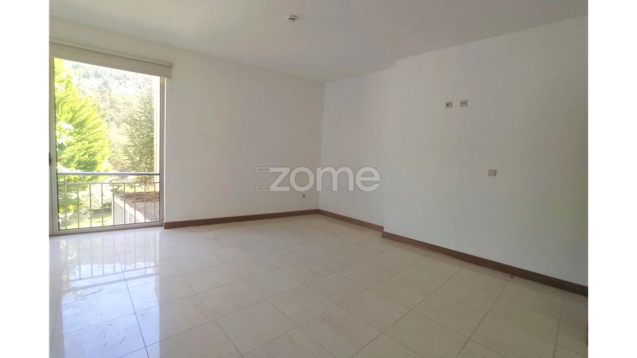 Moradia T4 para Venda em Teixeira e Teixeiró Foto 41