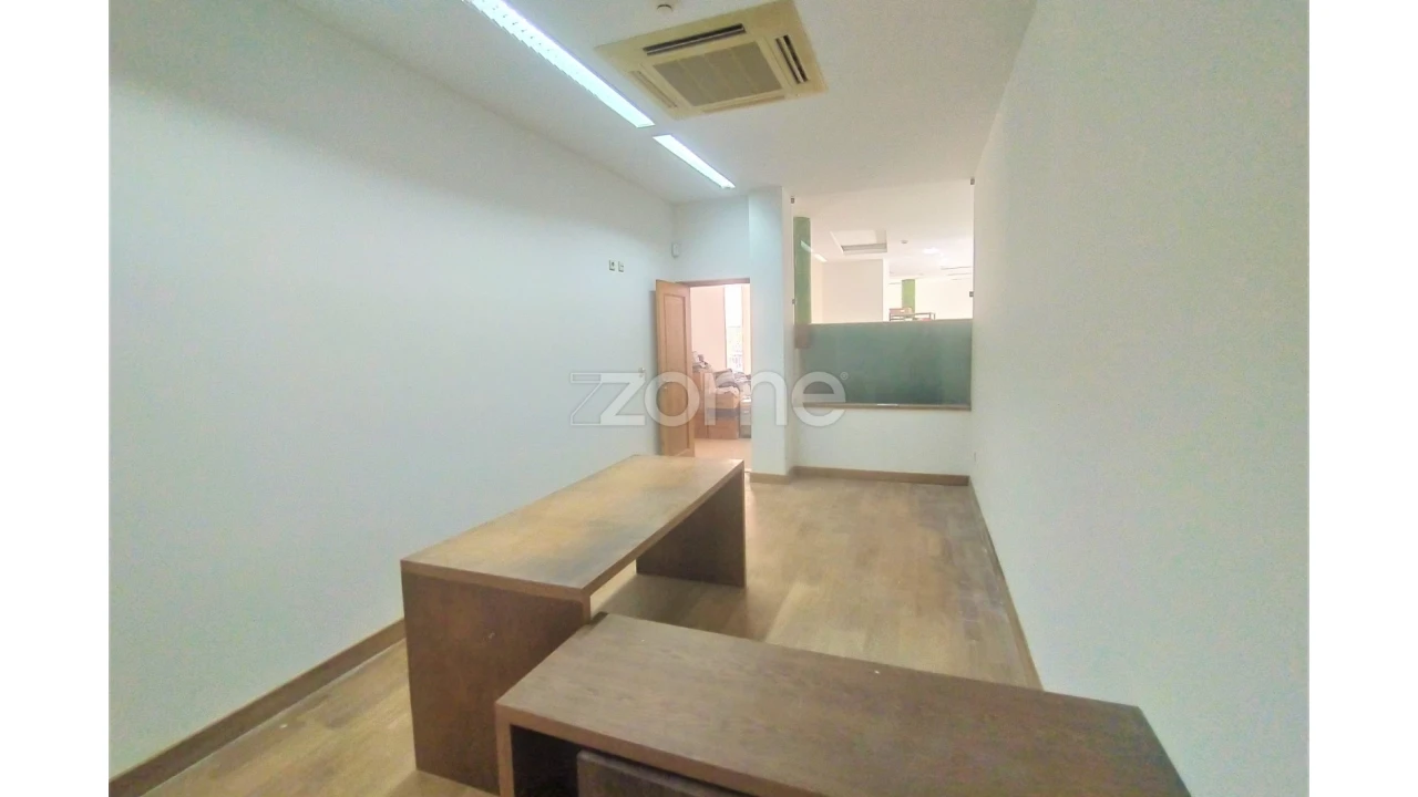 Moradia T4 para Venda em Teixeira e Teixeiró Foto 48