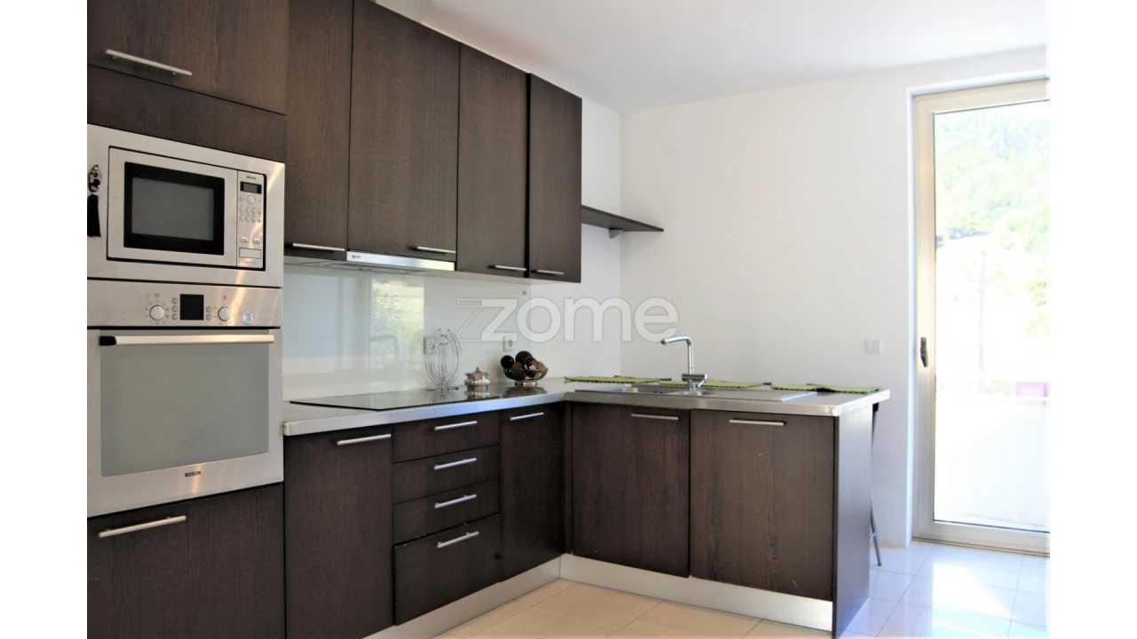 Moradia T4 para Venda em Teixeira e Teixeiró Foto 18