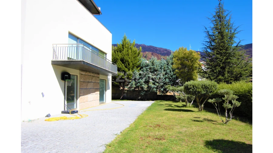 Moradia T4 para Venda em Teixeira e Teixeiró Foto 61