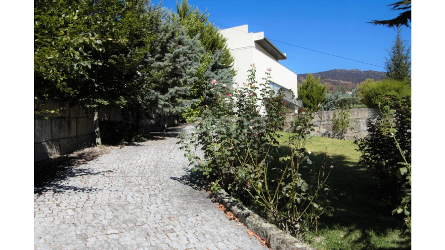 Moradia T4 para Venda em Teixeira e Teixeiró Foto 63