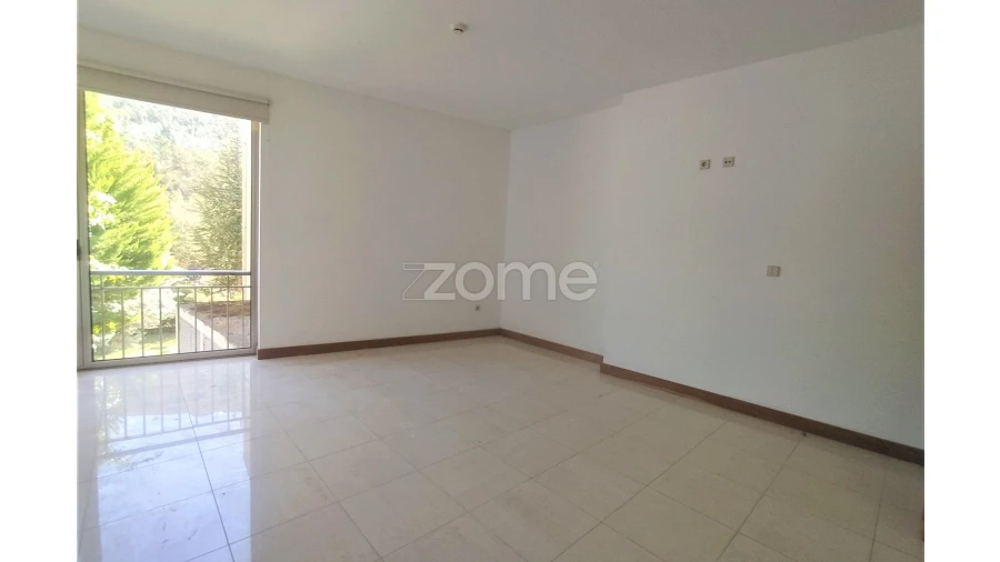 Moradia T4 para Venda em Teixeira e Teixeiró Foto 41