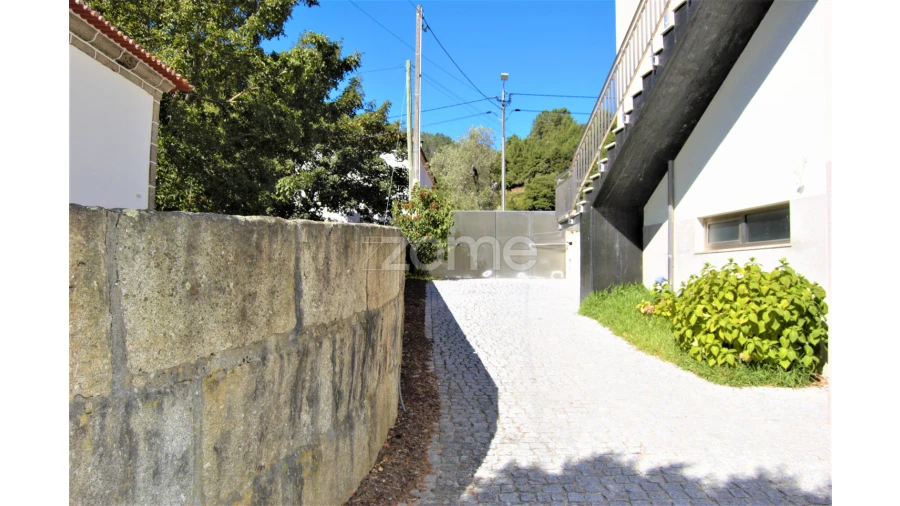 Moradia T4 para Venda em Teixeira e Teixeiró Foto 55