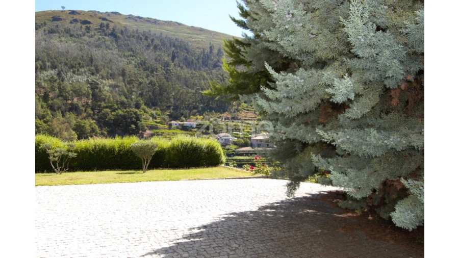 Moradia T4 para Venda em Teixeira e Teixeiró Foto 57