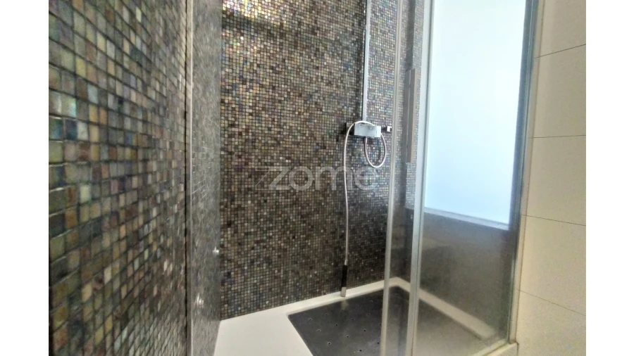 Moradia T4 para Venda em Teixeira e Teixeiró Foto 22