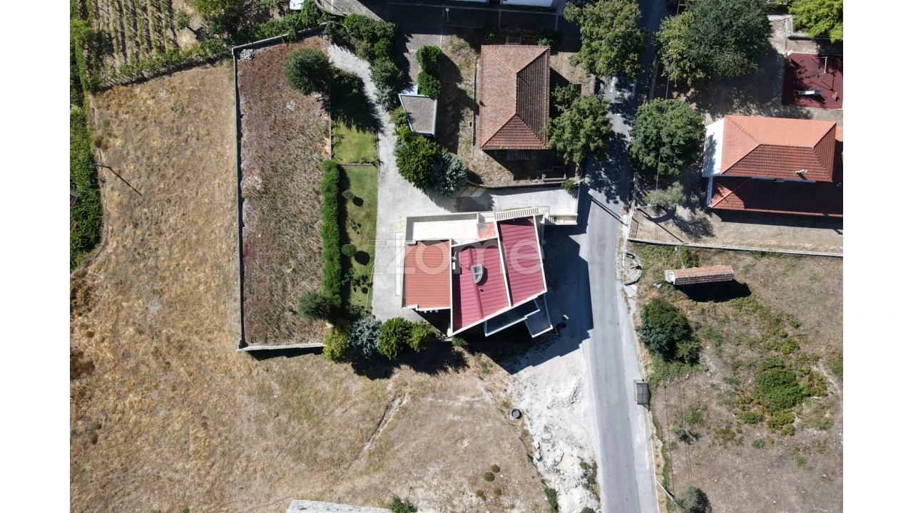 Moradia T4 para Venda em Teixeira e Teixeiró Foto 67