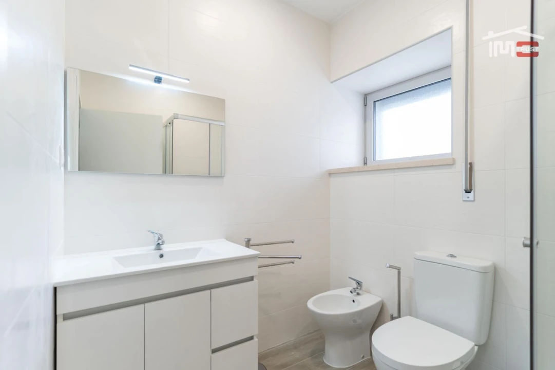 Moradia T2 para Venda em Reguengo do Fetal Foto 11