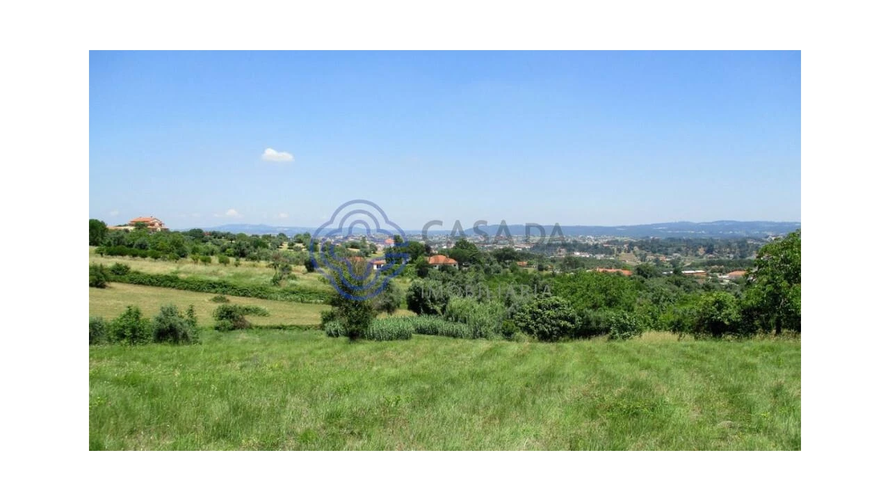 Terreno para Venda em Serra e Junceira Foto 4