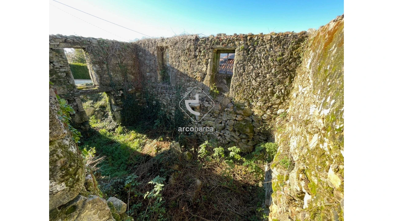 Moradia T2 para Venda em Insalde e Porreiras Foto 16