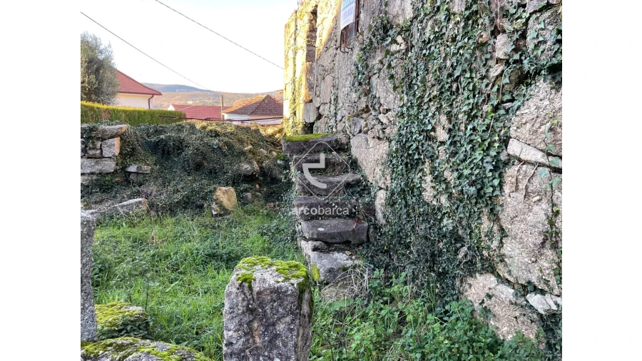 Moradia T2 para Venda em Insalde e Porreiras Foto 4