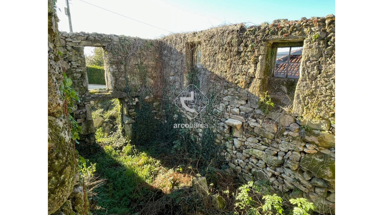 Moradia T2 para Venda em Insalde e Porreiras Foto 15