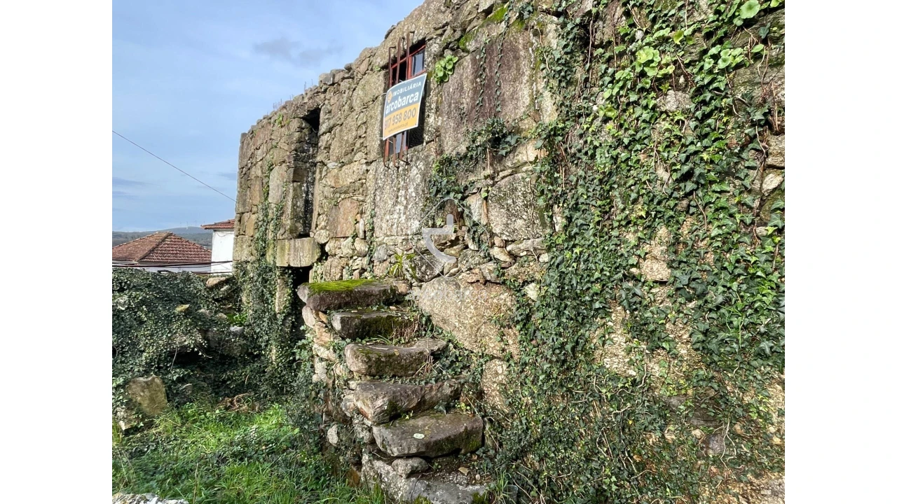 Moradia T2 para Venda em Insalde e Porreiras Foto 3