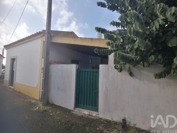 Moradia T3 para Venda em Abitureiras