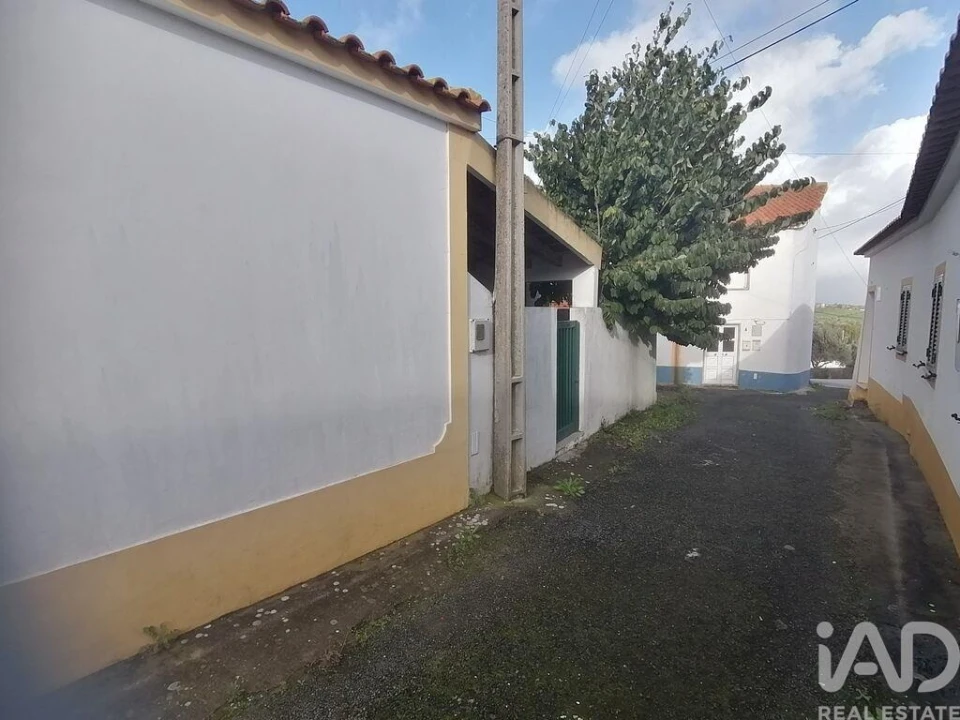 Moradia T3 para Venda em Abitureiras Foto 2