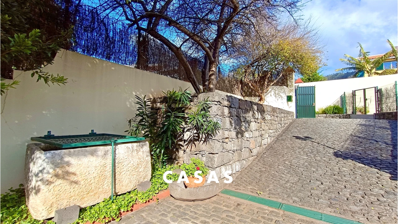 Moradia T5 para Venda em Canhas Foto 7