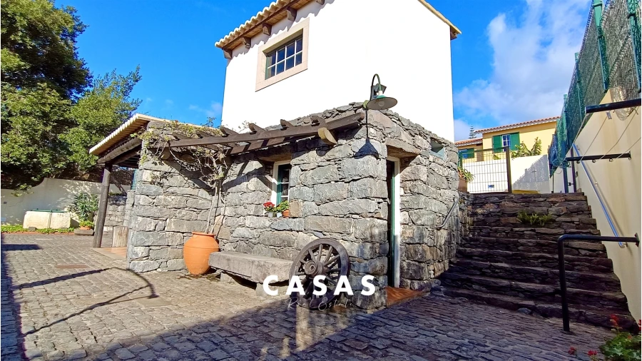 Moradia T5 para Venda em Canhas Foto 16