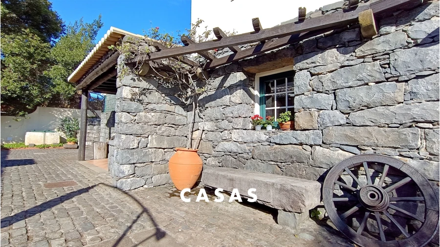 Moradia T5 para Venda em Canhas Foto 17