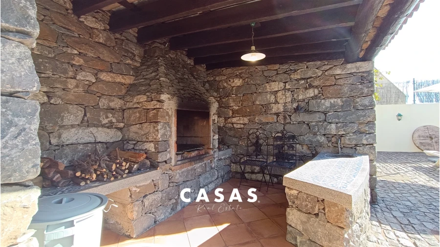 Moradia T5 para Venda em Canhas Foto 15