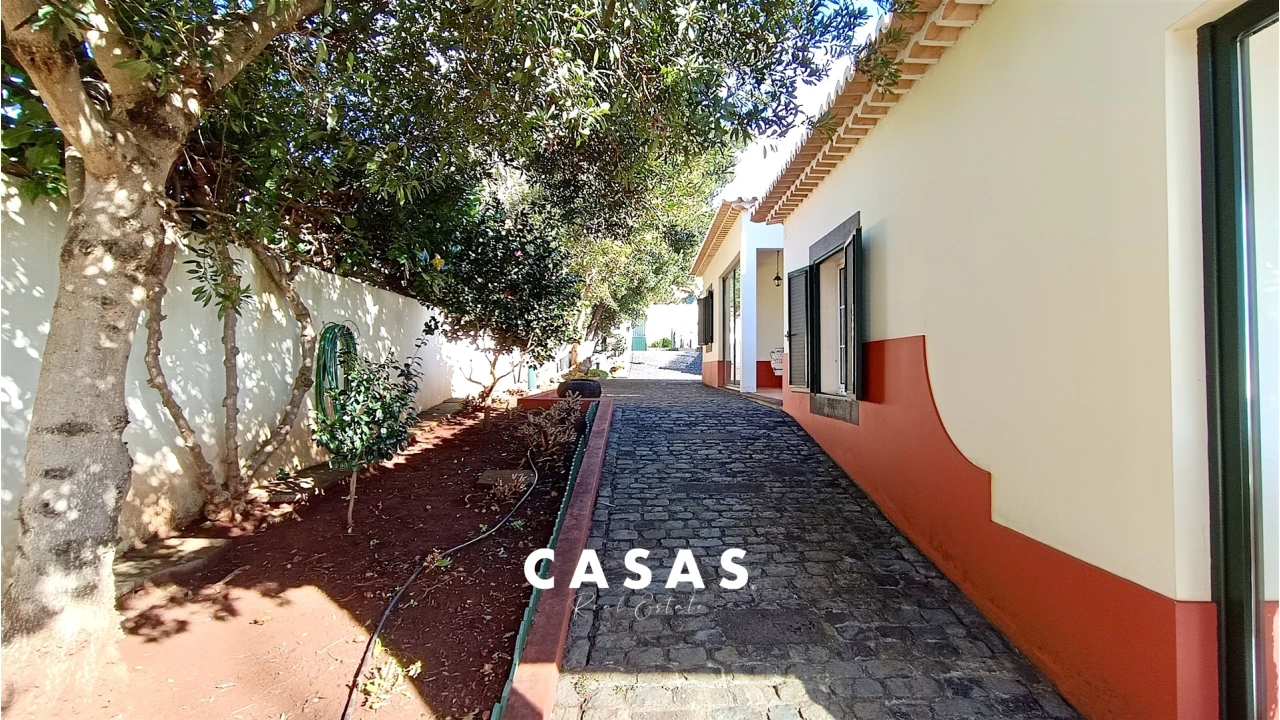 Moradia T5 para Venda em Canhas Foto 21