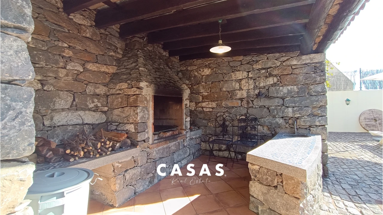 Moradia T5 para Venda em Canhas Foto 15