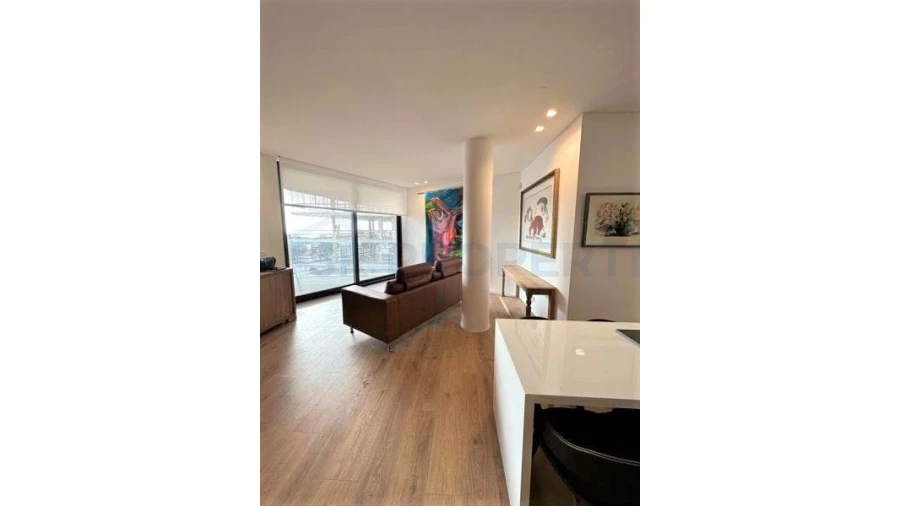 Apartamento T2 para Venda em Olhão Foto 3