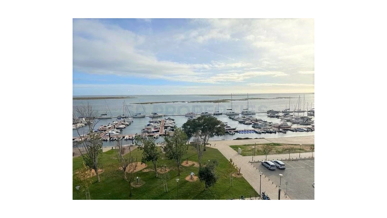 Apartamento T2 para Venda em Olhão Foto 41