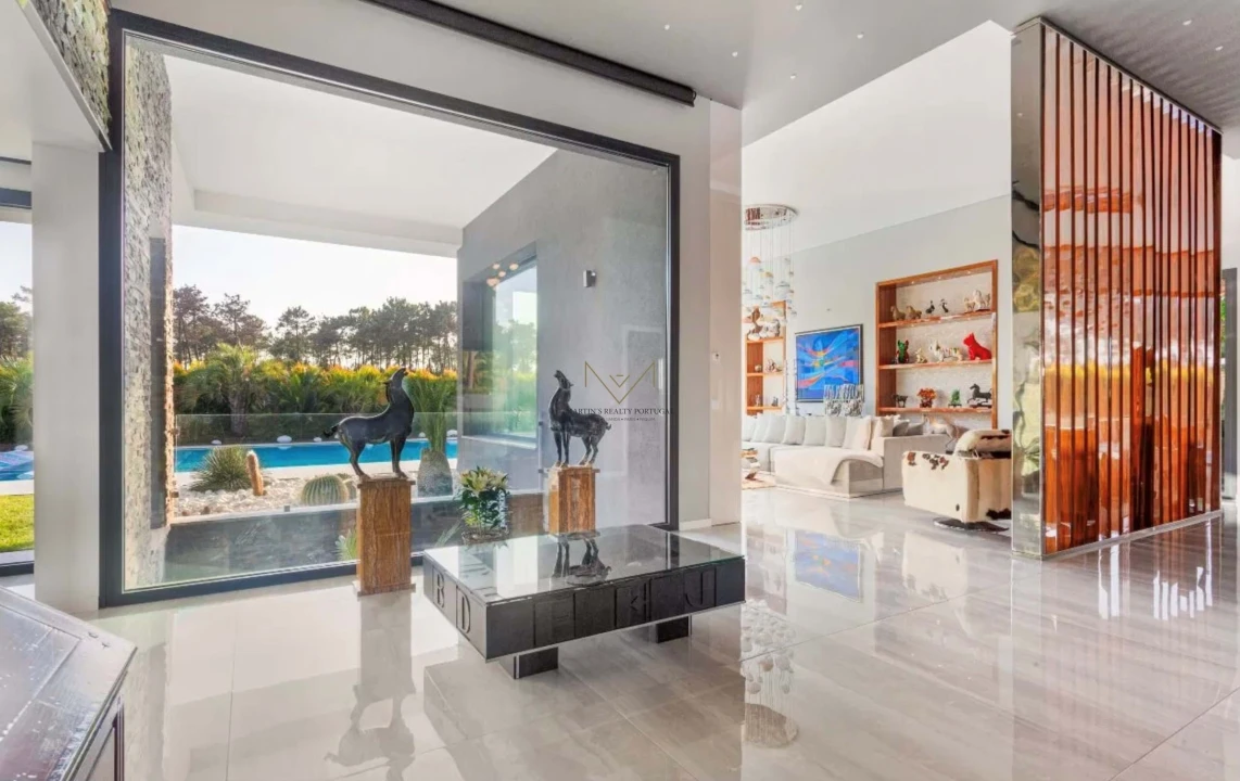 Moradia T4 para Venda em Corroios Foto 4