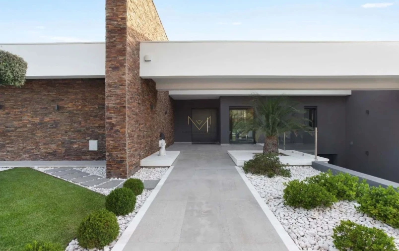 Moradia T4 para Venda em Corroios Foto 23