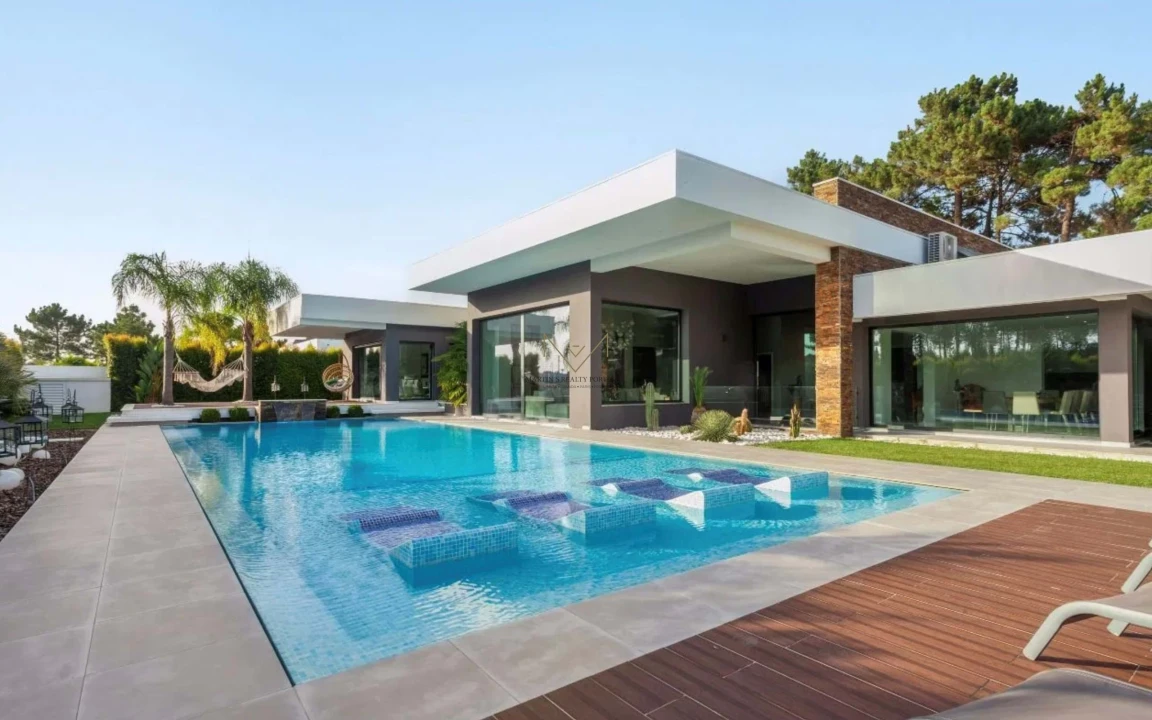 Moradia T4 para Venda em Corroios Foto 2