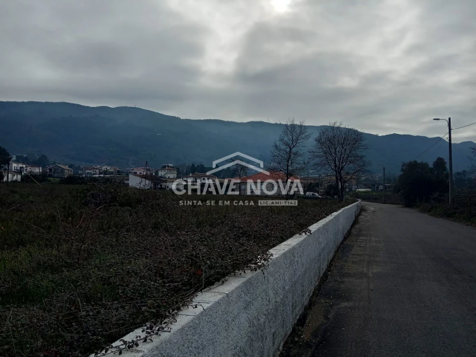 Terreno P/ Prédio para Venda em Vilar de Nantes Foto 13