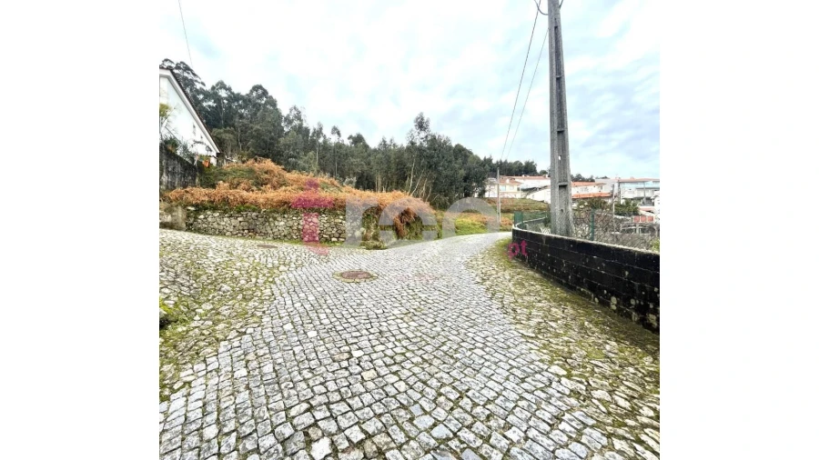 Terreno para Venda em Carapeços Foto 2