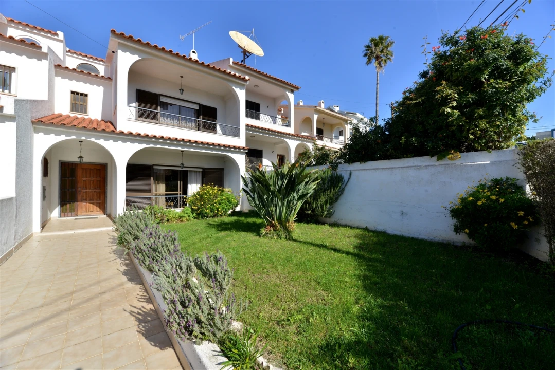 Moradia T3 para Arrendamento em Cascais e Estoril Foto 1