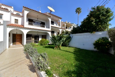 Moradia T3 para Arrendamento em Cascais e Estoril